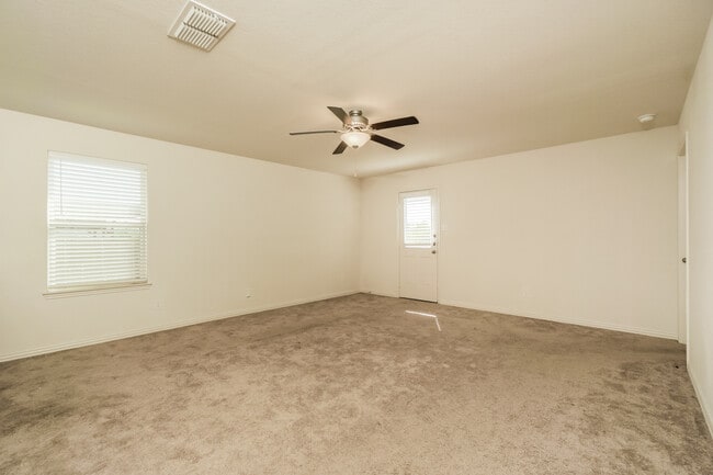 Building Photo - 11910 Nucio Ridge