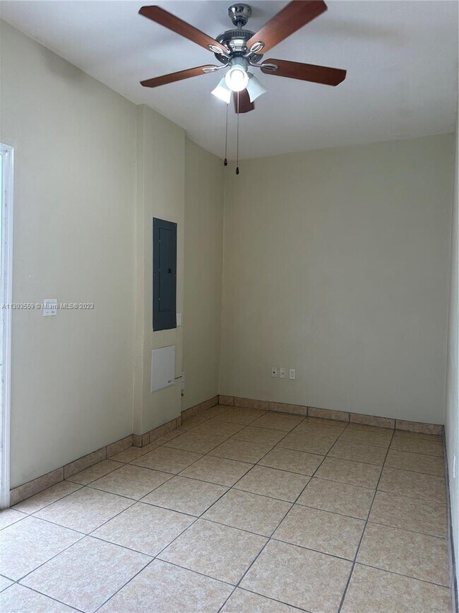 Building Photo - 27869 SW 133rd Ave