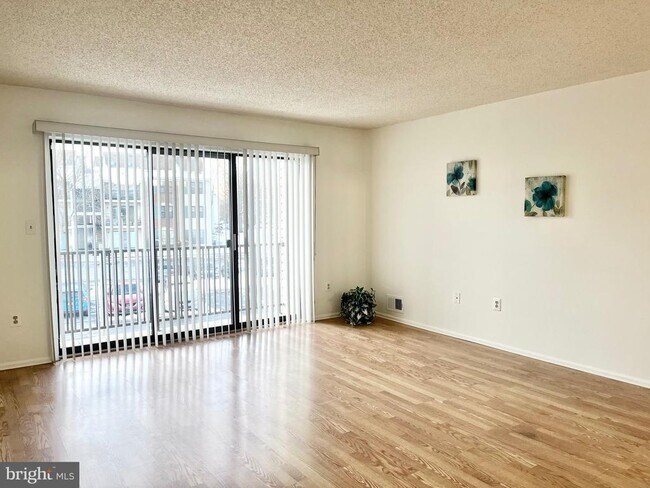 Foto del edificio - 6 Kite Ct