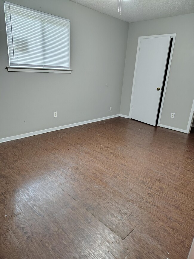 Building Photo - 3567 Fox Meadows Rd