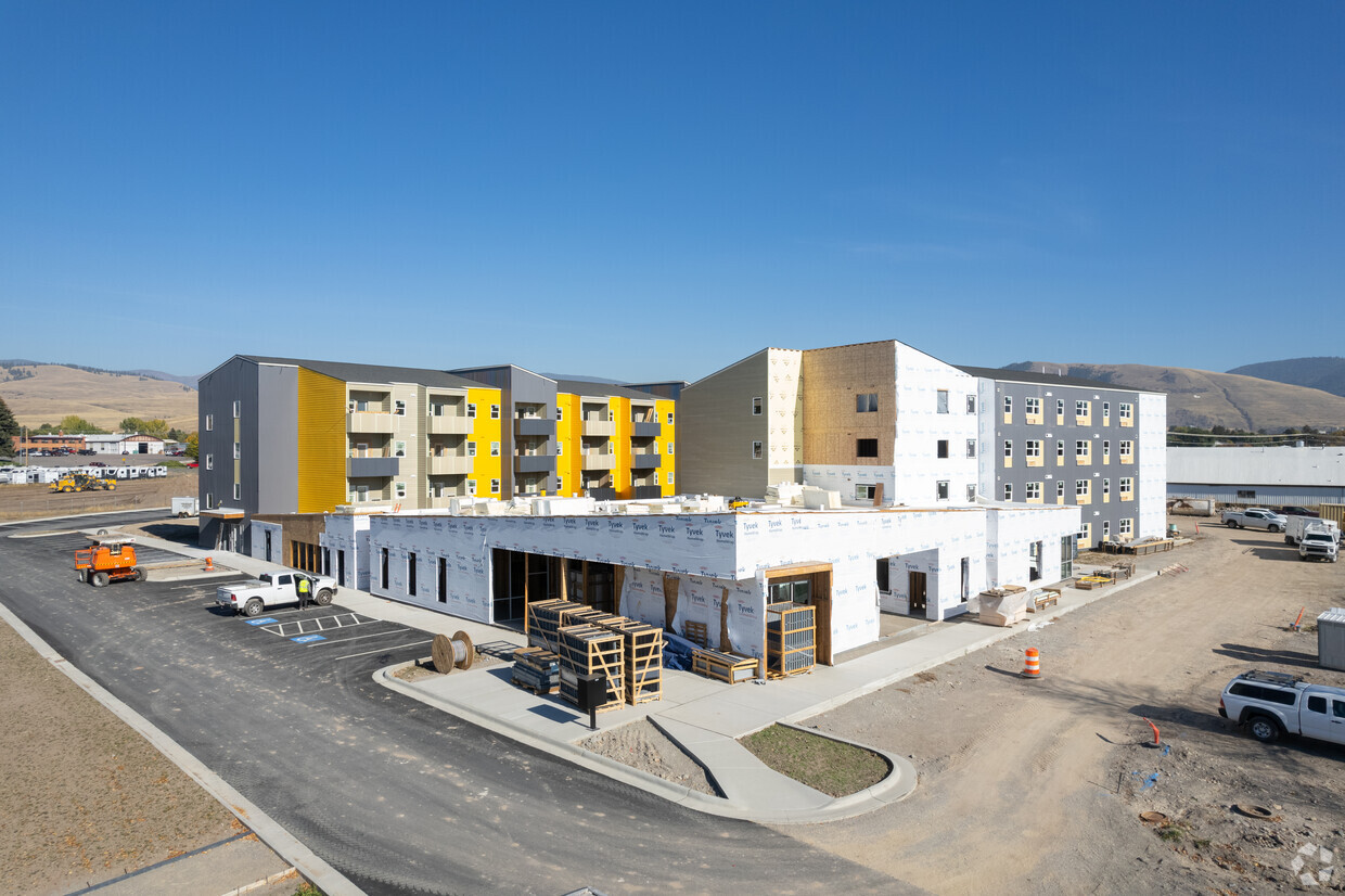 Construction - Oct 2022 - Maple Street Apartments