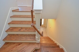 Building Photo - 3834 Center St