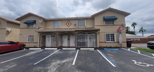 Foto del edificio - 3254 W 70th St