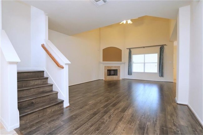 Building Photo - 3010 Lemmingham Dr