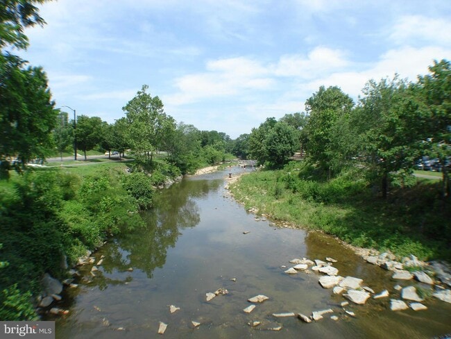 Building Photo - 2720 S Arlington Mill Dr