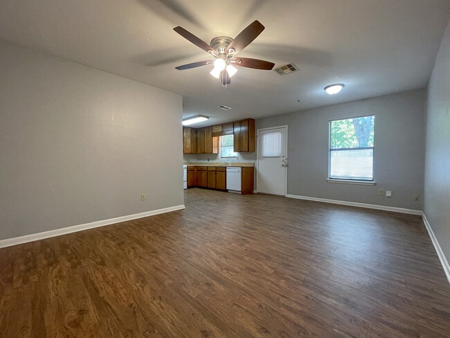 Building Photo - 3124 McFerrin Ave