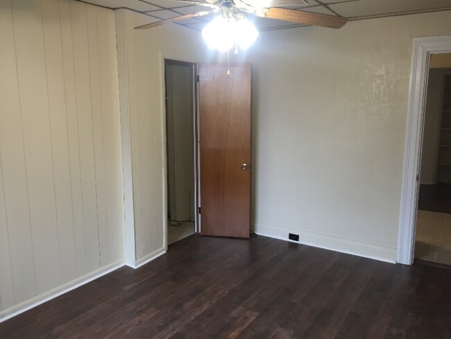 Foto del edificio - 5214 Friendship Ave