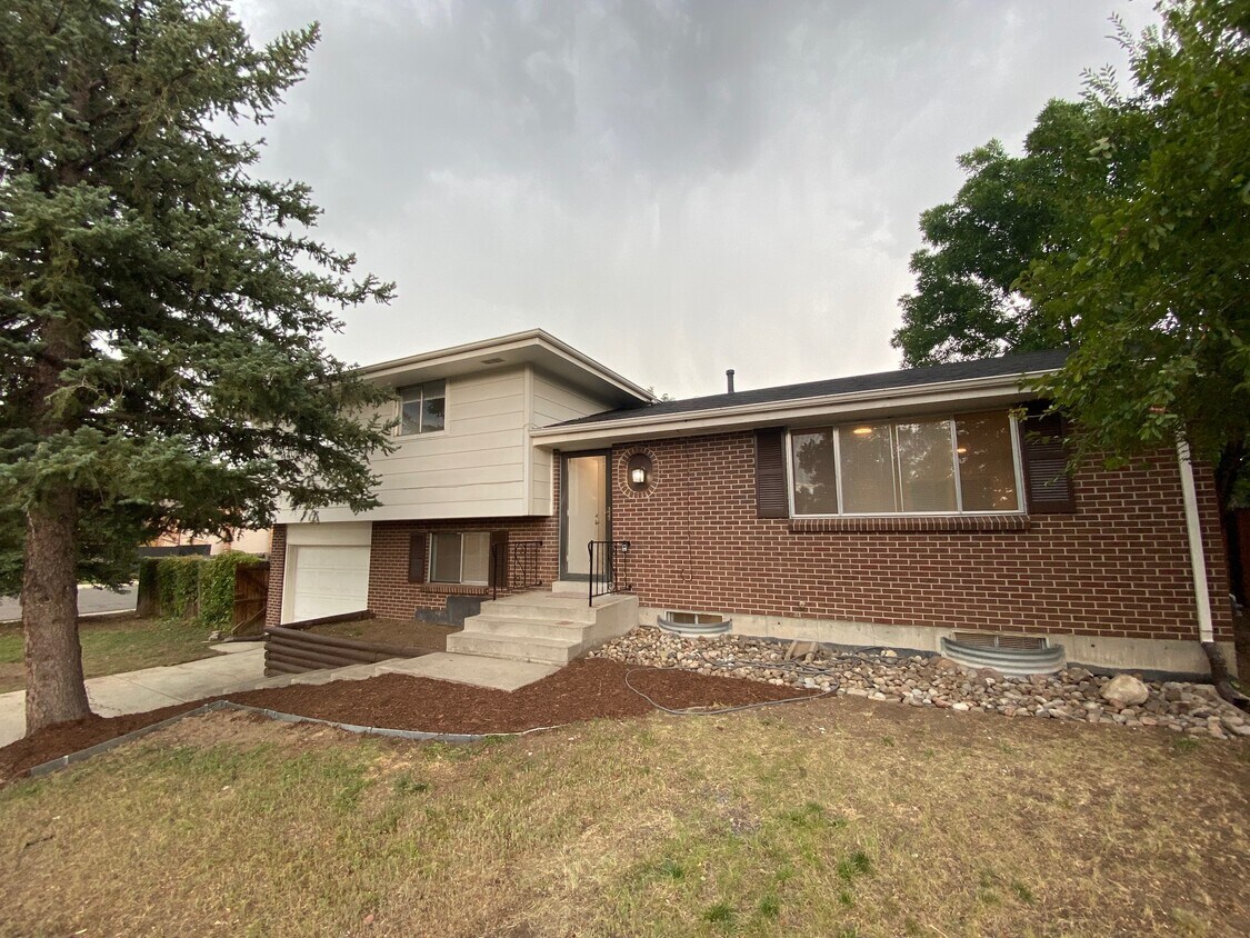 Foto principal - 1689 S Garrison St