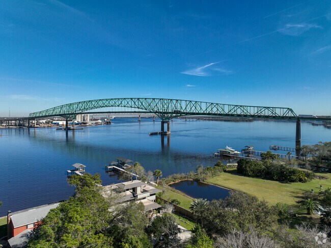 The Hart Bridge connects St Nicholas with other neighborhoods in Jacksonville, FL.