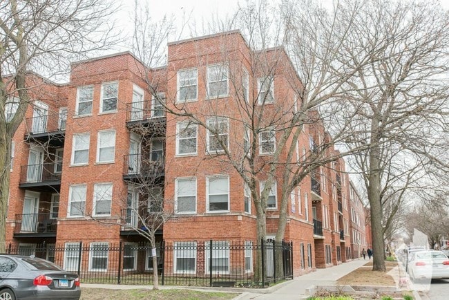 Building Photo - 2520 W Leland Ave