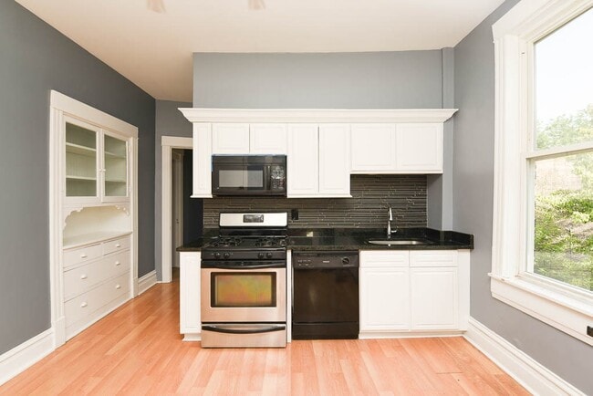 Building Photo - 2738 N Central Park Ave