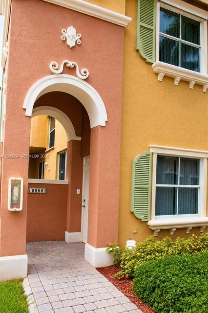Foto del edificio - 10666 SW 7th St