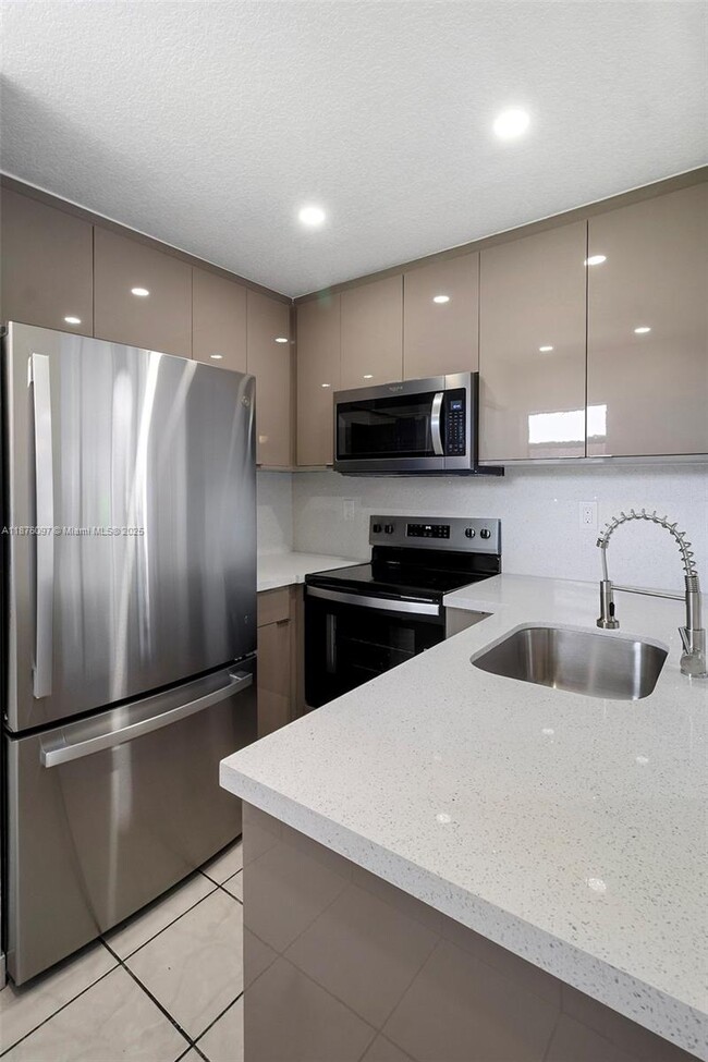 Foto del edificio - 6485 W 27th Ave