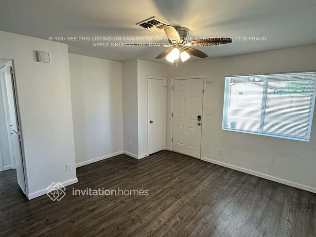 Building Photo - 1631 W Helena Dr