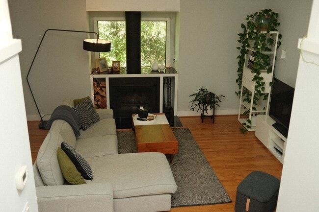 Building Photo - Updated Christmas Tree Hill Single-Family ...