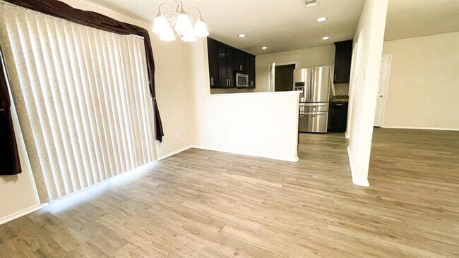 Foto del edificio - 8823 Summerset Meadow Ct