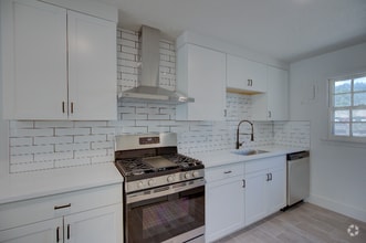 Building Photo - 1341 E 39th St