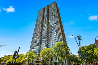 Building Photo - 1660 N La Salle Dr