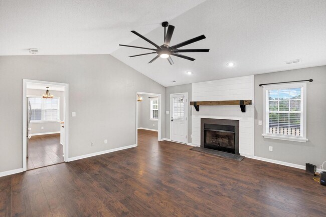 Foto del edificio - 213 E Ridge Ct