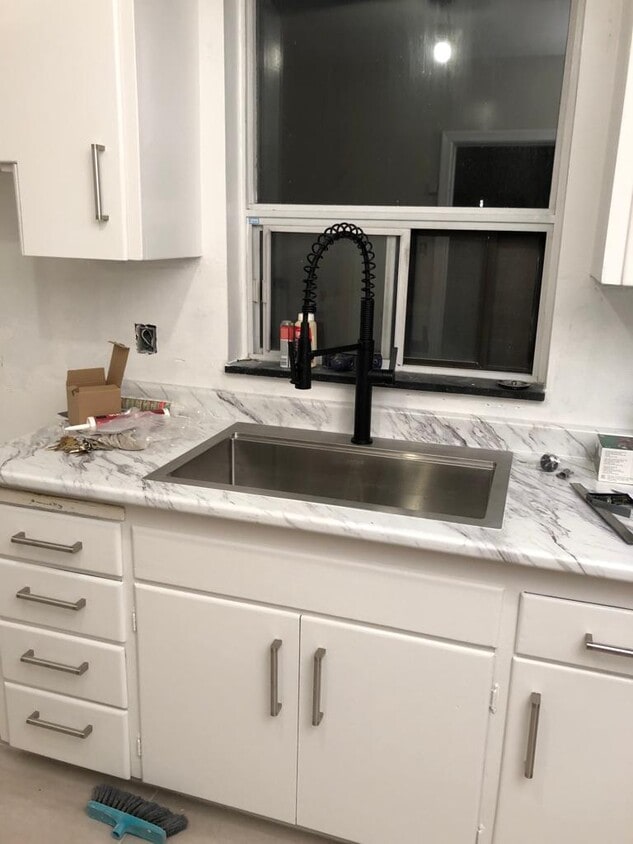 *RoyalYork & LakeShore* Mimico* HUGE 2 Be... - *RoyalYork & LakeShore* Mimico*  HUGE 2 Be...