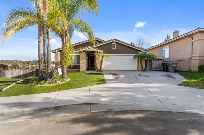 Front of home - 220 Lyon Cir