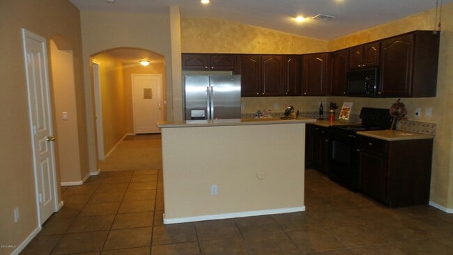 Building Photo - 14082 W Rosewood Dr