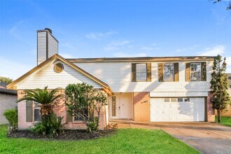 Building Photo - 14815 Oak Pines Dr