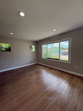 Building Photo - 14732 Woodmont Ave