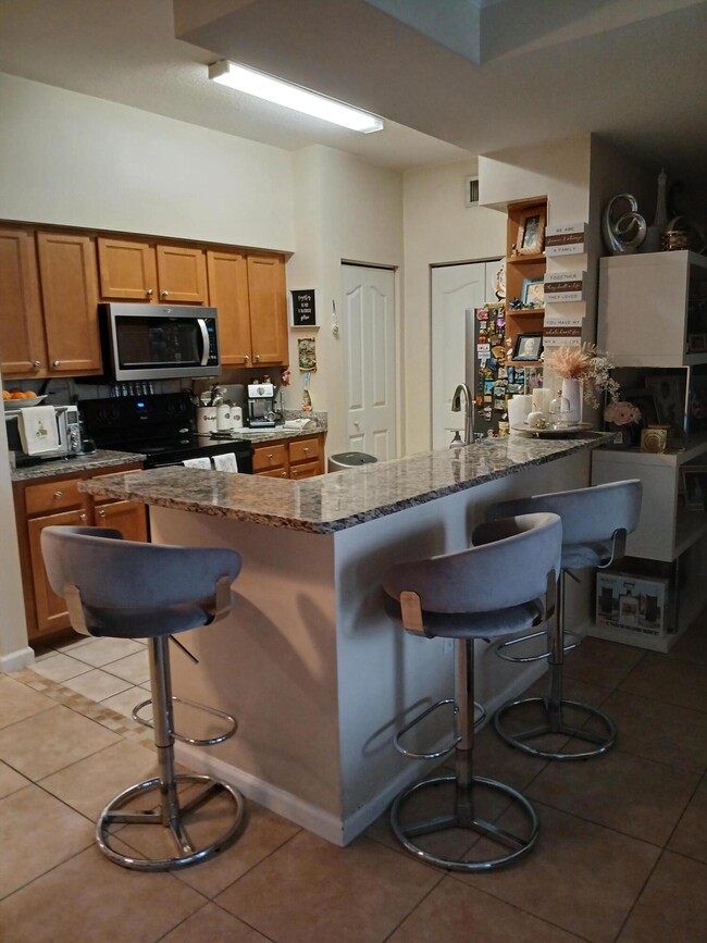 Foto del edificio - 9833 Baywinds Blvd