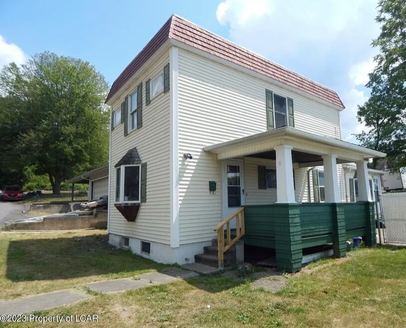 Foto principal - 164 Oak St