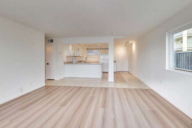 Foto del edificio - 1707 Shore Line Dr