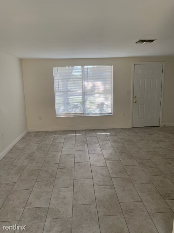 Foto del edificio - 2 br, 1 bath Apartment - 6912 Julia Court