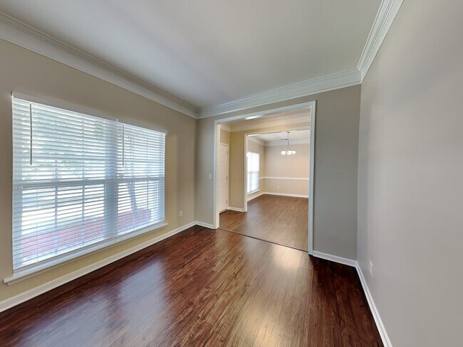 Building Photo - 13437 Planters Row Dr