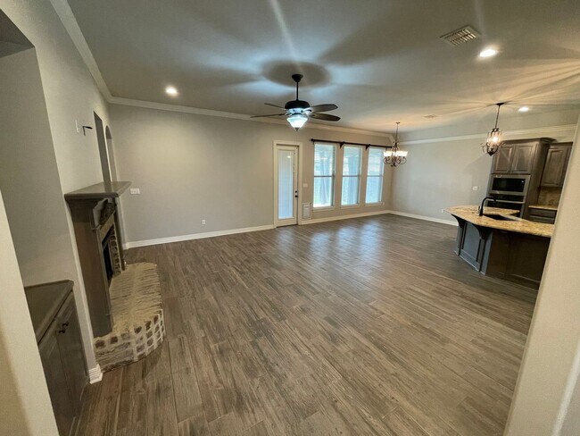 Foto del edificio - Gorgeous 4 Bedroom Home in Dogwood