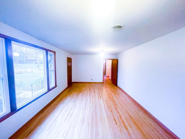 Foto del edificio - 1815 Rosebank Ave