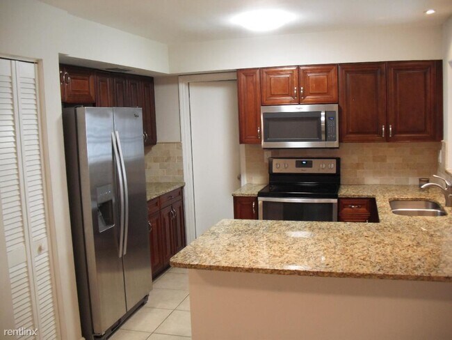 Foto del edificio - 3 br, 2 bath House - 453 W Conference Dr