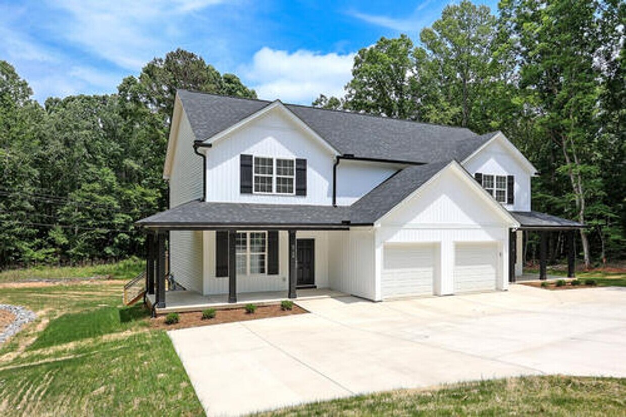 Foto principal - Luxury Townhouse in Sherrills Ford