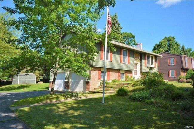 Building Photo - 22384 Riverbend Dr E