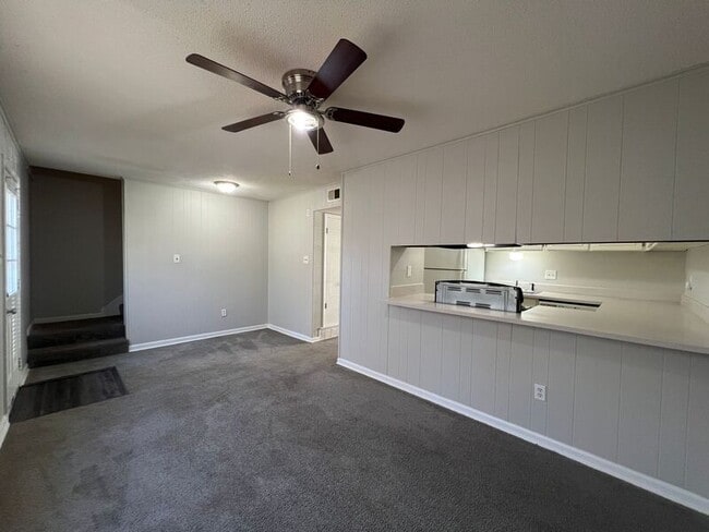 Building Photo - 2998 Stage Park Pl