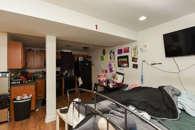 Foto del edificio - 5657 N Magnolia Ave