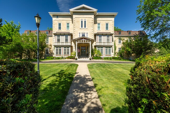 Photo - 333 S Jefferson St Apartments