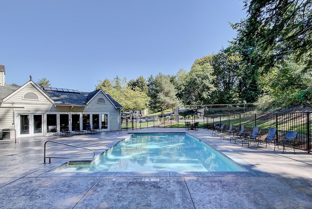 Ballinger Commons 2405 N 202nd Pl Shoreline, WA