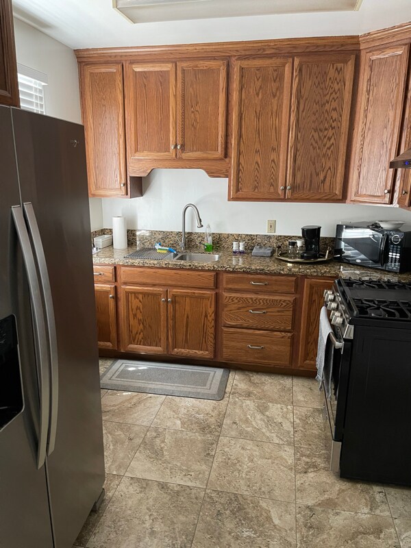 Foto del edificio - 415 Darby Ln