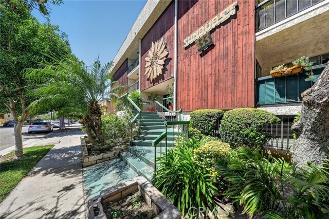 Building Photo - 333 Burchett St