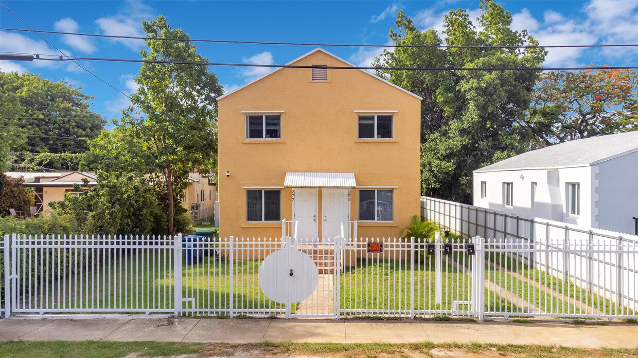 Foto principal - 275 NW 81st St.