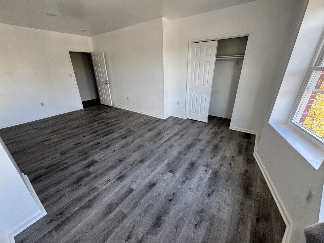 Bedroom - 48 1/2 3rd St