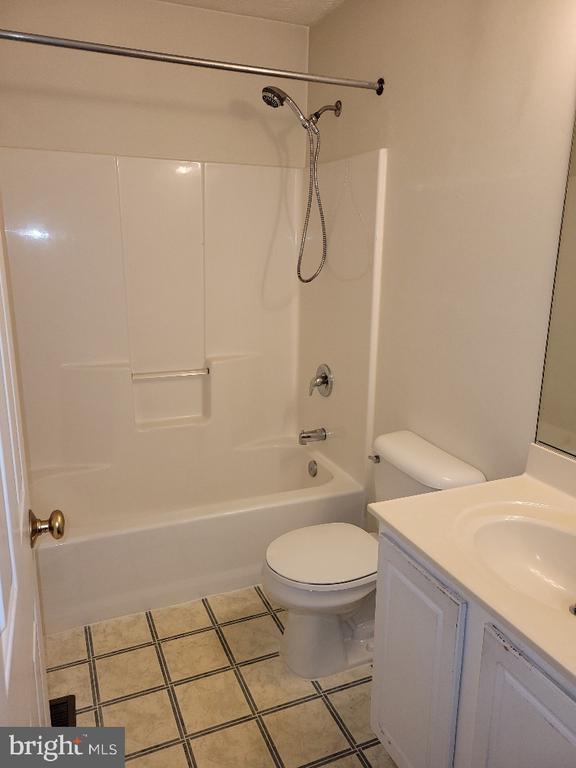 Building Photo - 8911 Leeds Ct