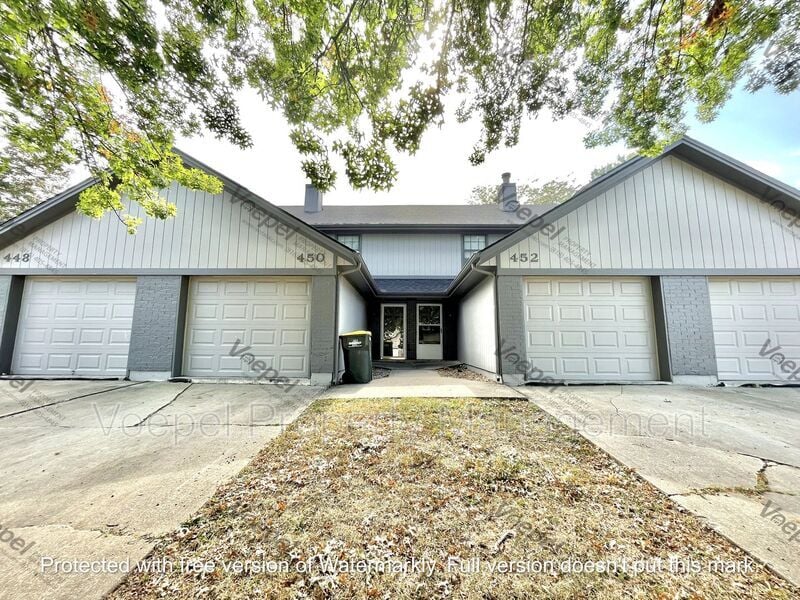 448454 NE Churchill St, Lee's Summit, MO 64086 House Rental in Lee's Summit, MO