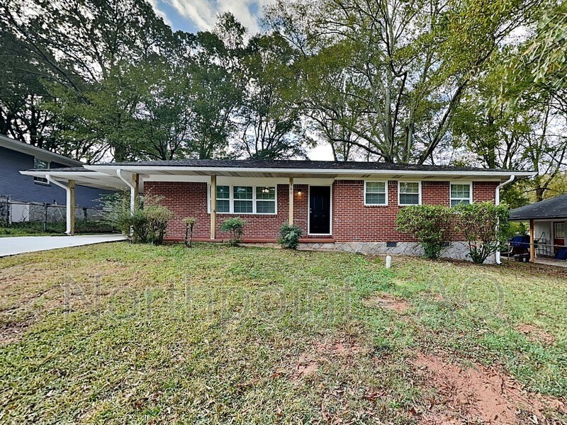 Primary Photo - 1560 Woodland Cir SE