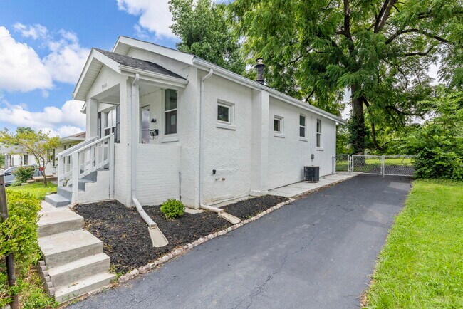 Completely Renovated! - 9408 Echo Ln